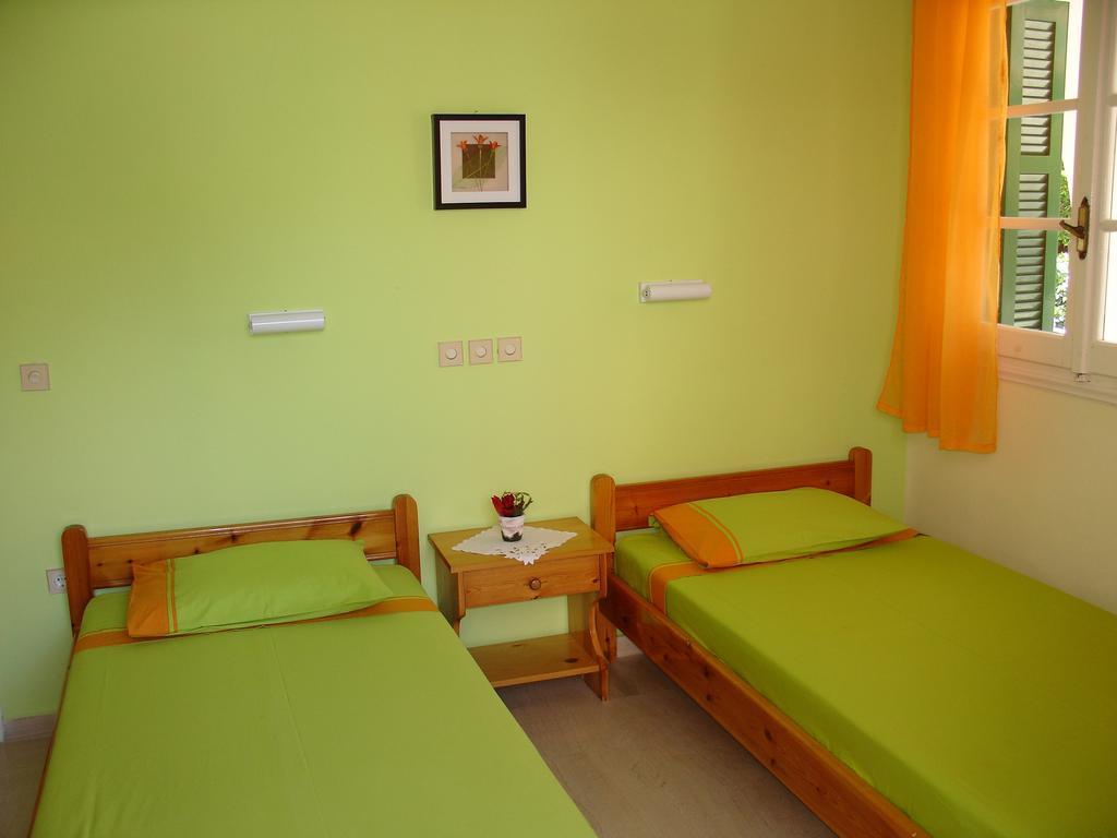 Lena Blue Sea Apartments Каламі Екстер'єр фото